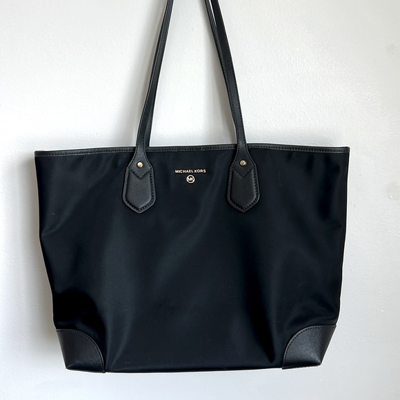 Michael Kors Women's Eva large Top Zip Tote in Black - Picture 3 of 7